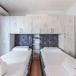 Seaview Luxury By Ps Golem (Tirana)
