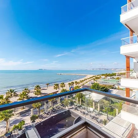 Seaview Luxury By Ps דירה *
